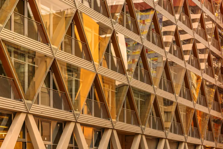 Umzug ins erste Holzhybrid-Bürogebäude der NRW-Landeshauptstadt
