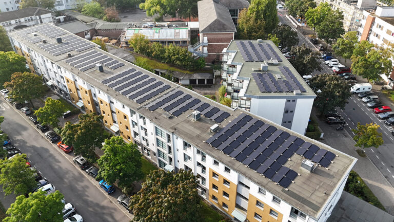 Baustellen-Update: PV-Projekt in Düsseldorf erfolgreich umgesetzt